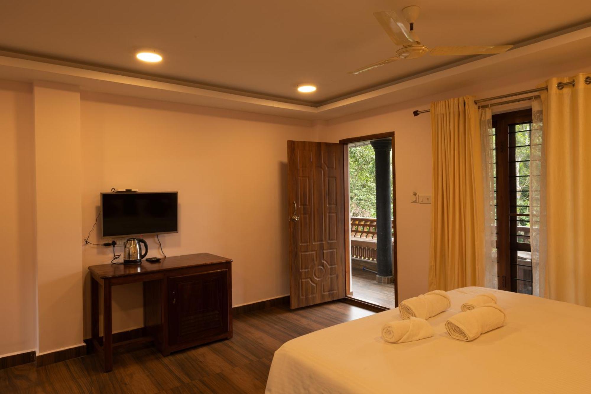 Avadale Thekkady - Stag Groups Not Allowed Екстериор снимка